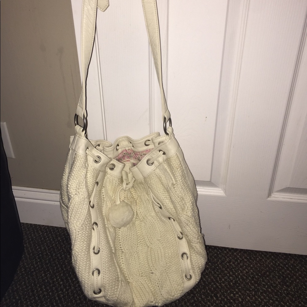 Paul&Joe cable knit bucket bag cream and white